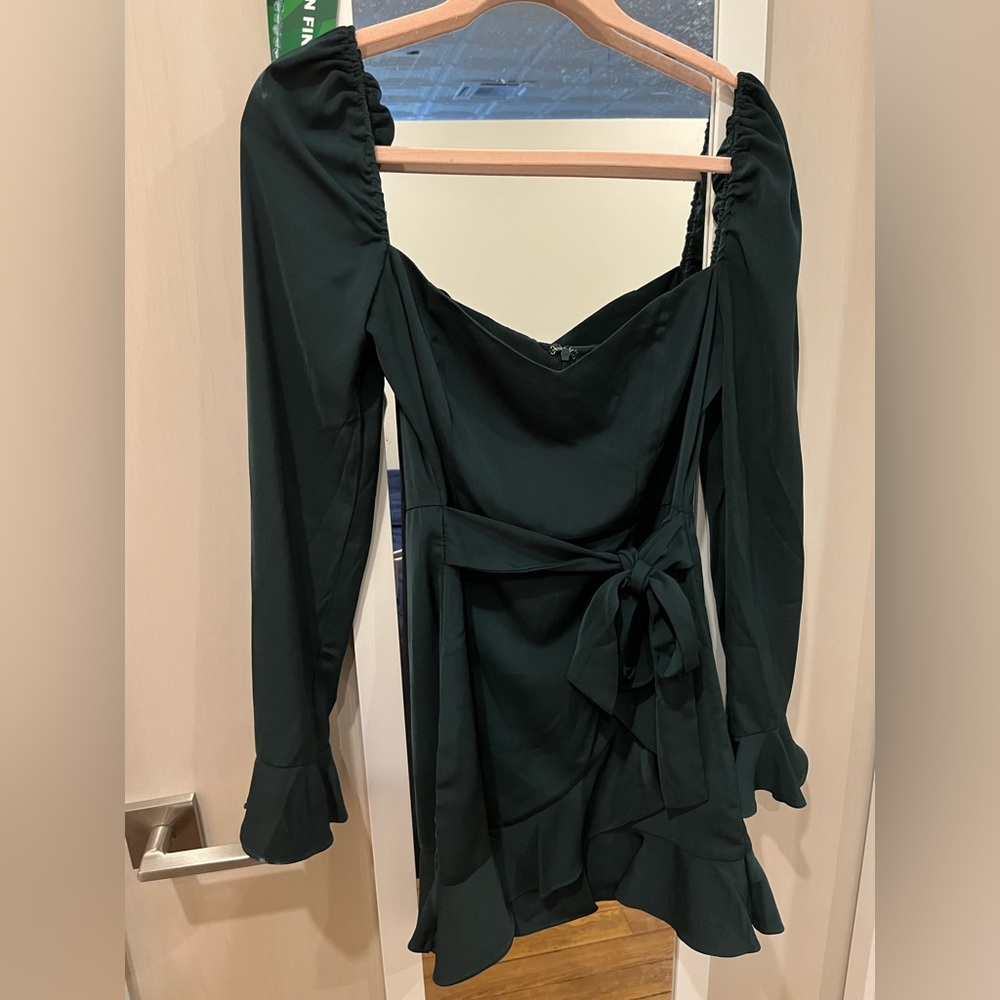 green dress